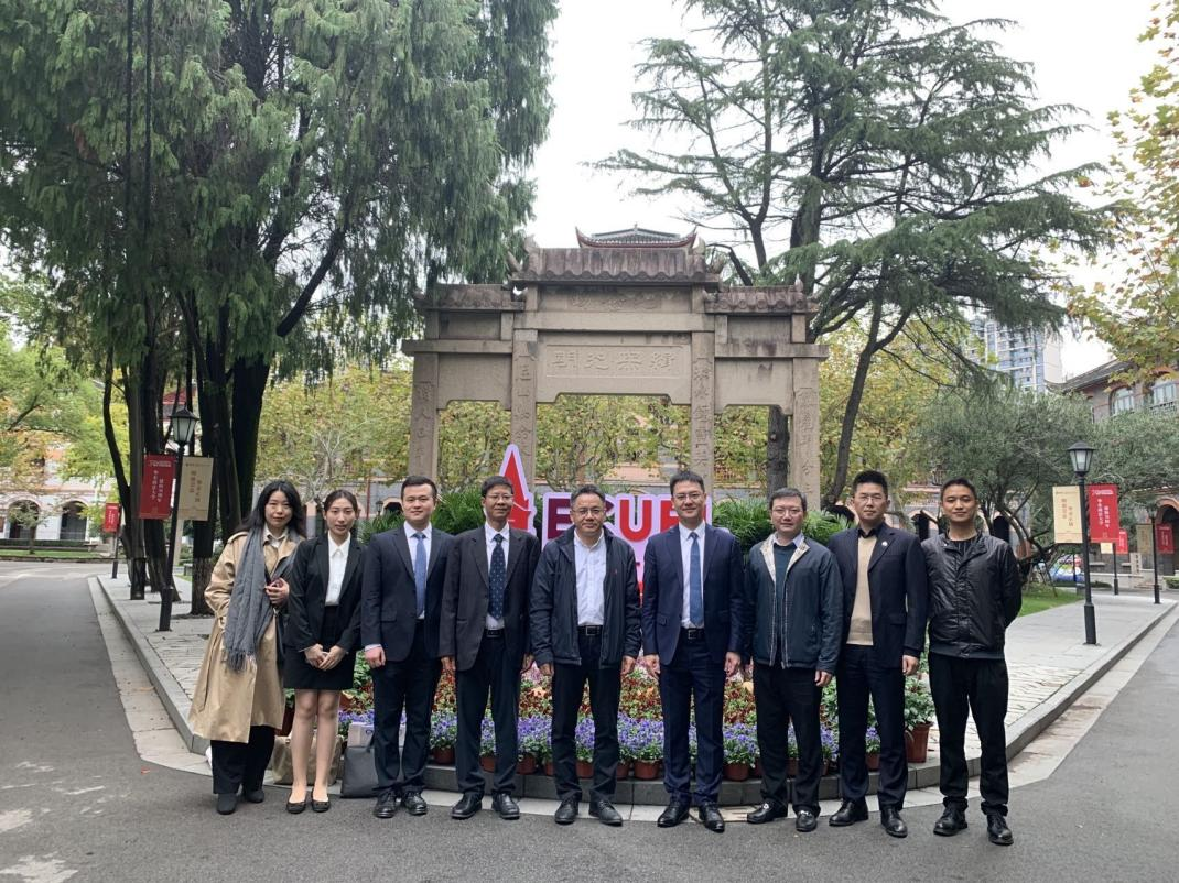 东莞仲裁委员会负责人一行赴华东政法大学调研交流