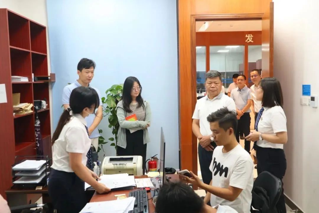 东莞仲裁委员会参加法治日报社来莞调研活动